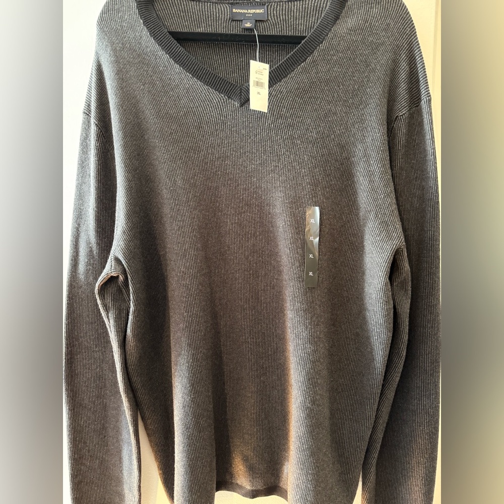 Banana Republic Men’s V-Neck Sweater